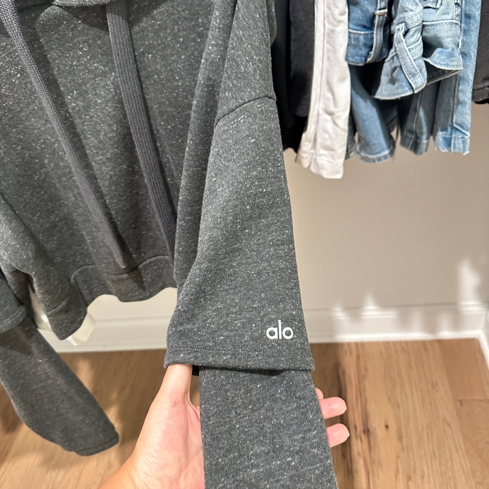 Alo hoodie